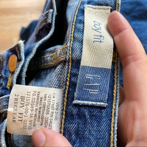 Vintage Gap High Waisted Boy Fit Jeans Button Fly Sz 2 Blue Denim - Picture 6 of 8